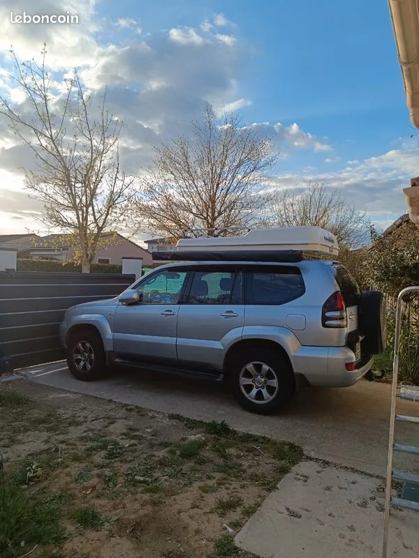 Toyota Land Cruiser 2004 photo 2