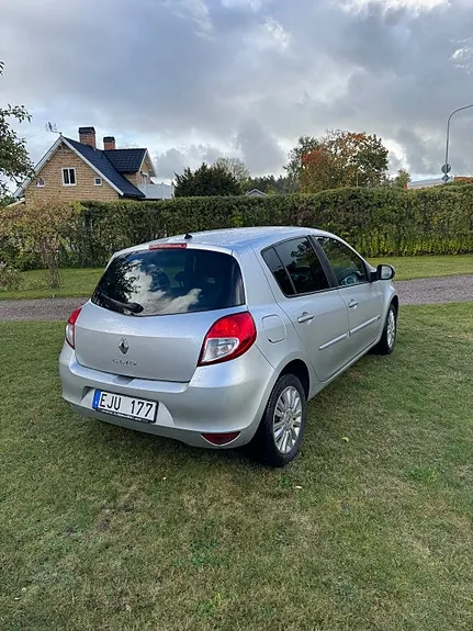 Renault Clio 2012 photo 4