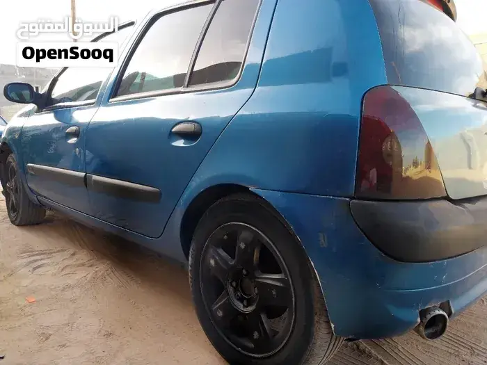 Renault Clio 2004 photo 2