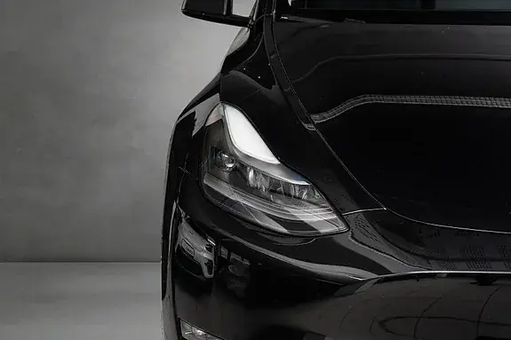 Tesla Model Y 2024 photo 4