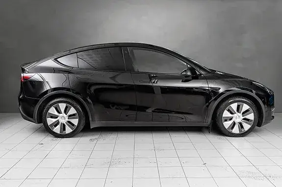 Tesla Model Y 2024 photo 5