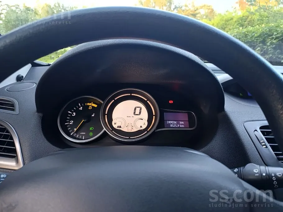 Renault Megane 2013 photo 5