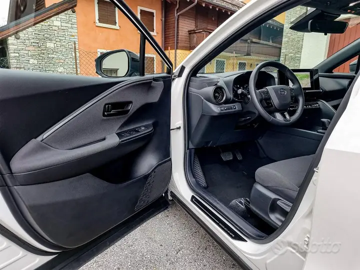Toyota C-Hr 2024 photo 5