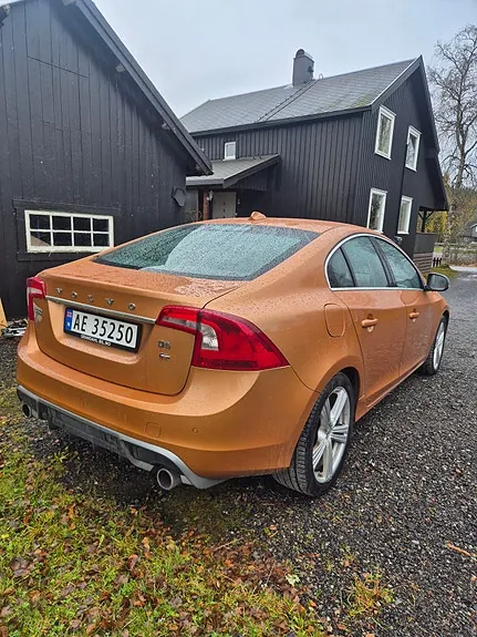 Volvo S60 2013 photo 2