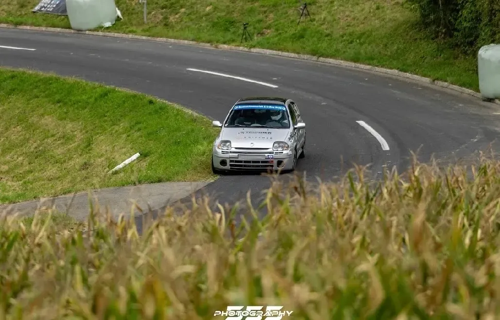 Renault Clio 2000 photo 3