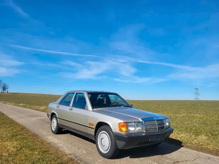 Mercedes-Benz 190