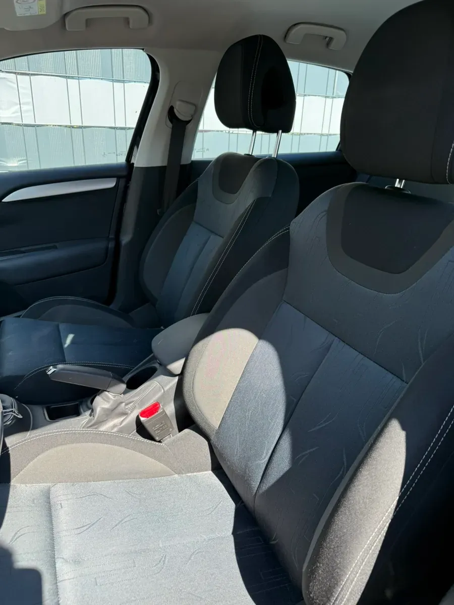 Citroen C4 2014 photo 3