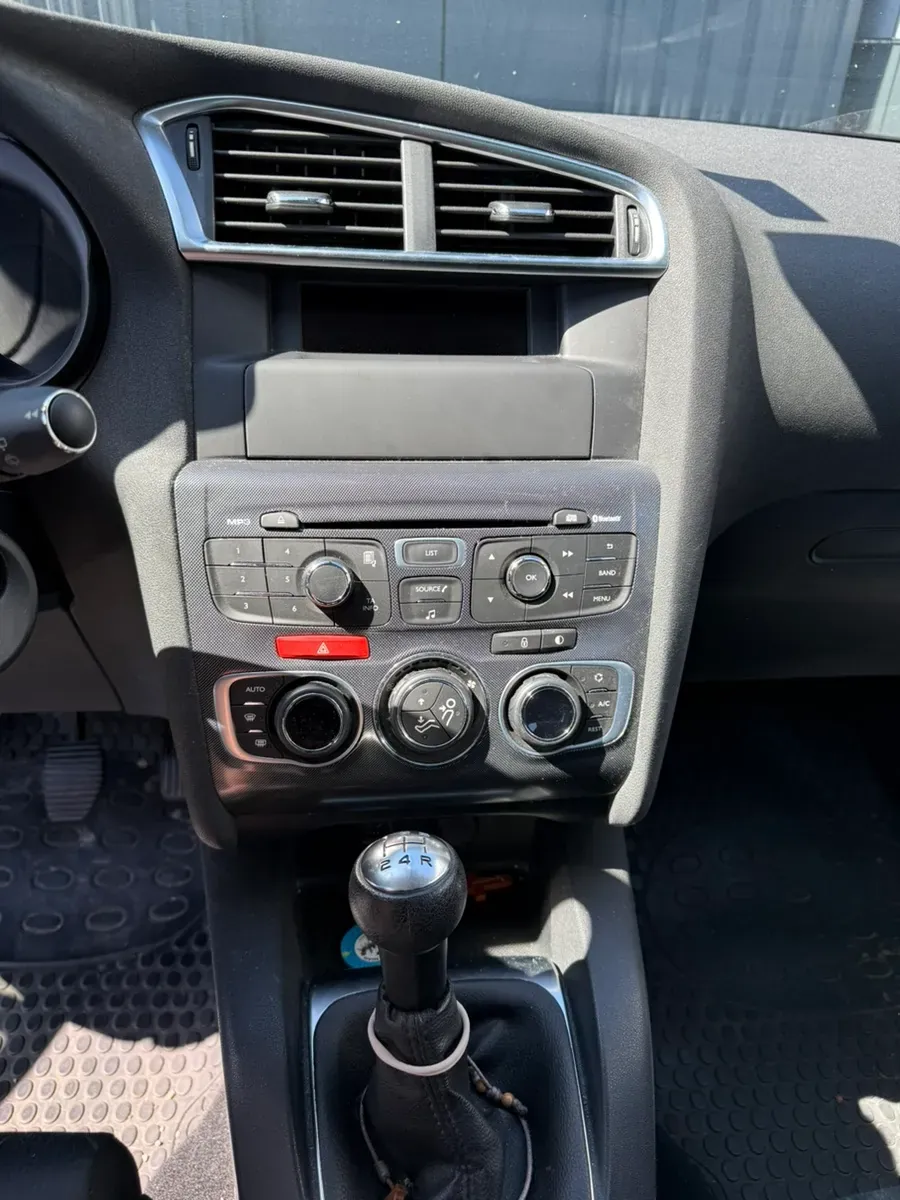 Citroen C4 2014 photo 2