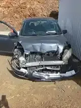Toyota Yaris 2004 photo 2