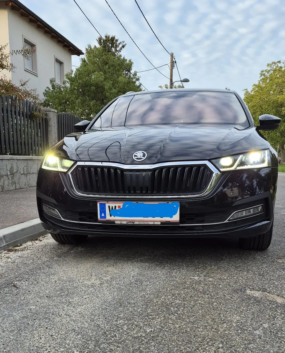 Skoda Octavia 2021 photo 2