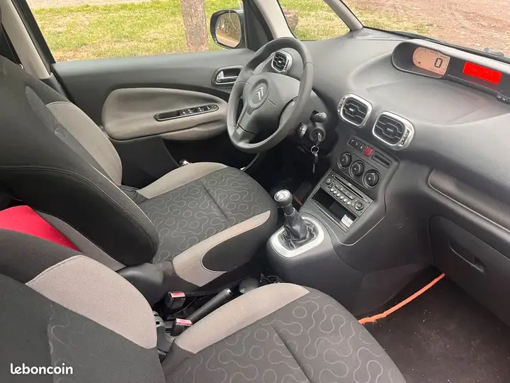 Citroen C3 Picasso 2009 photo 3