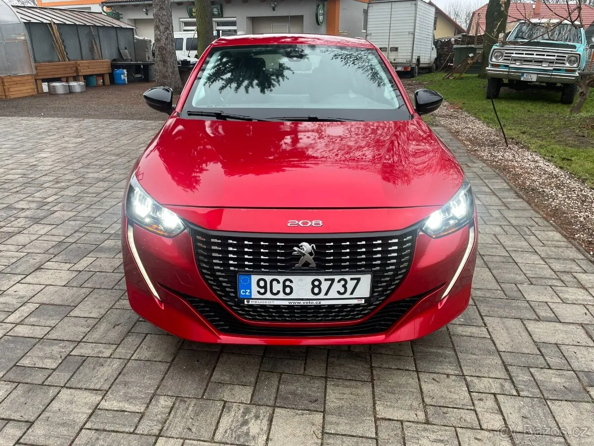 Peugeot 208 2023 photo 2