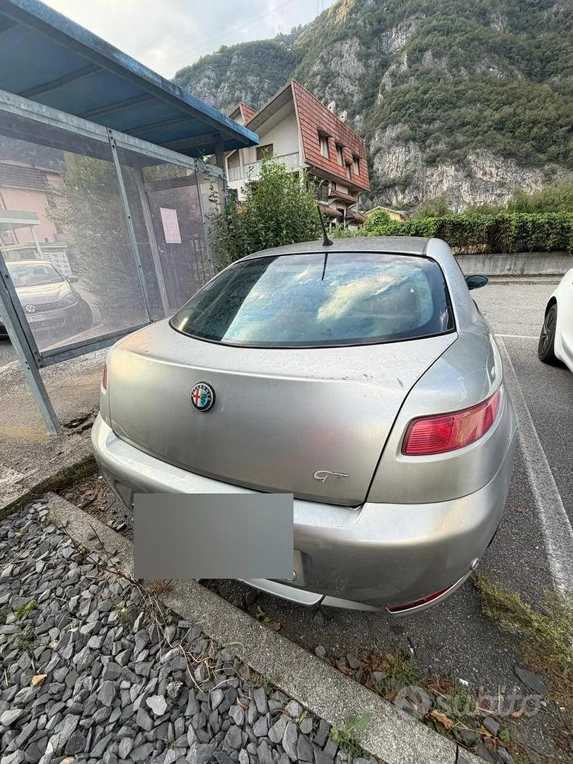 Alfa Romeo Gt 2004 photo 4