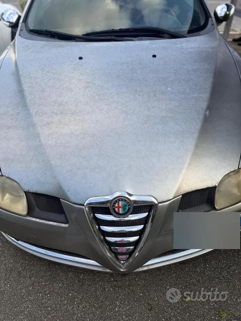Alfa Romeo Gt 2004 photo 2