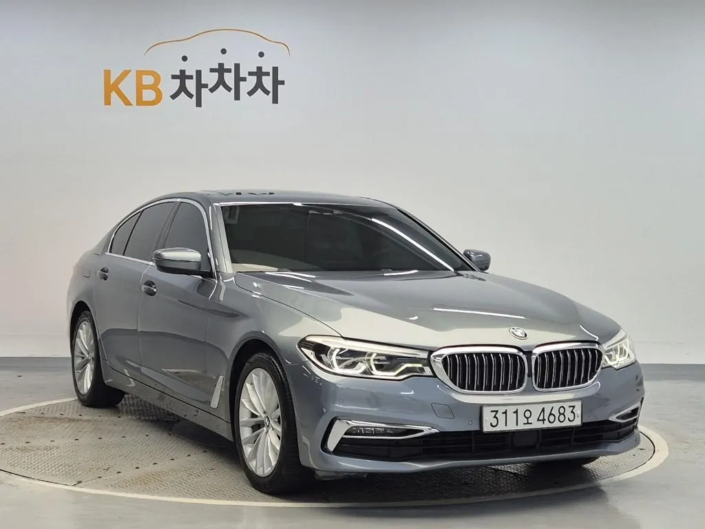 BMW 5 Series 2020 photo 4