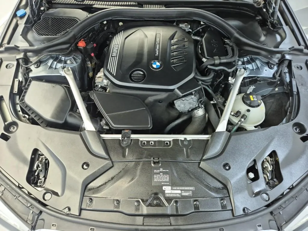 BMW 5 Series 2020 photo 5