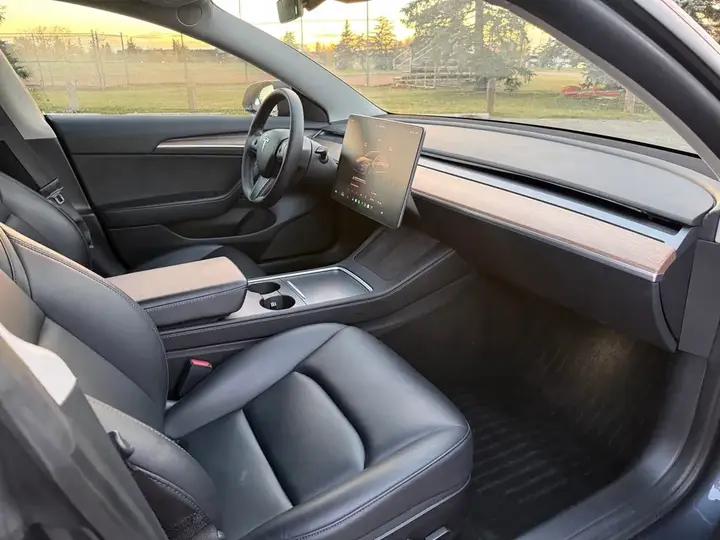 Tesla Model 3 2022 photo 5