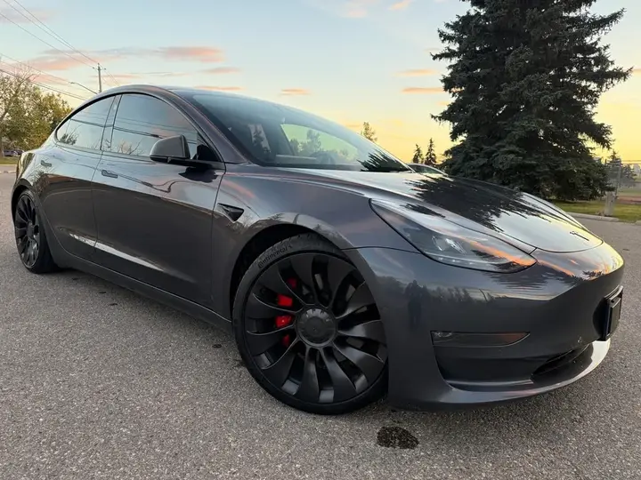Tesla Model 3 2022 photo 2