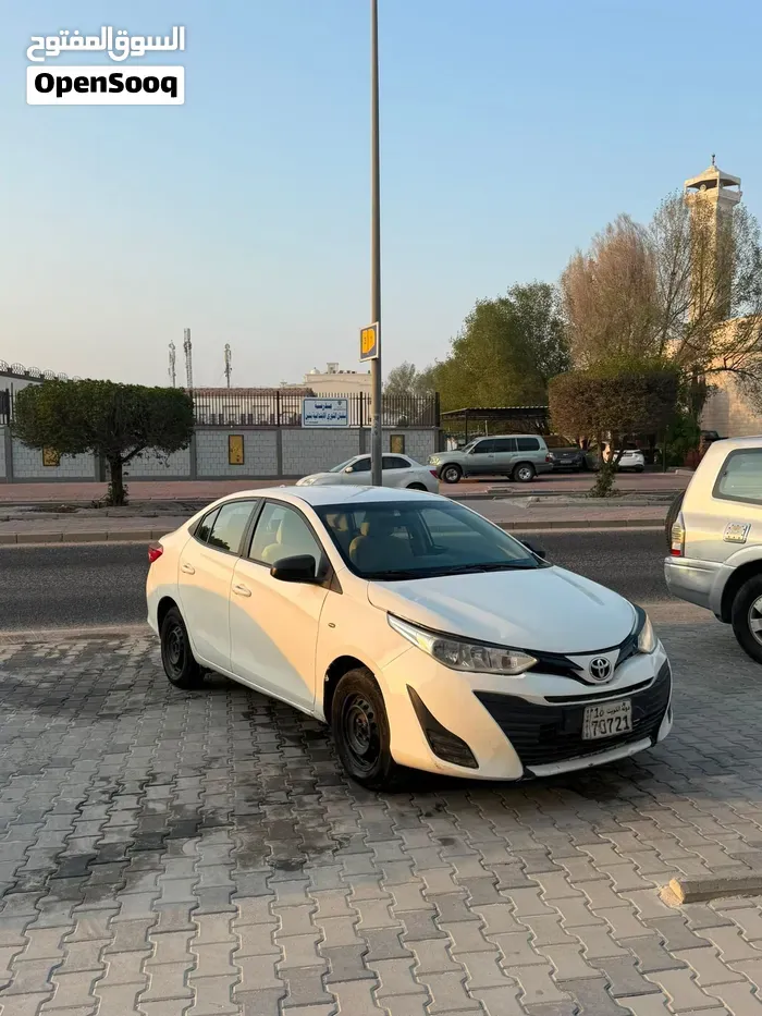 Toyota Yaris 2019 photo 2