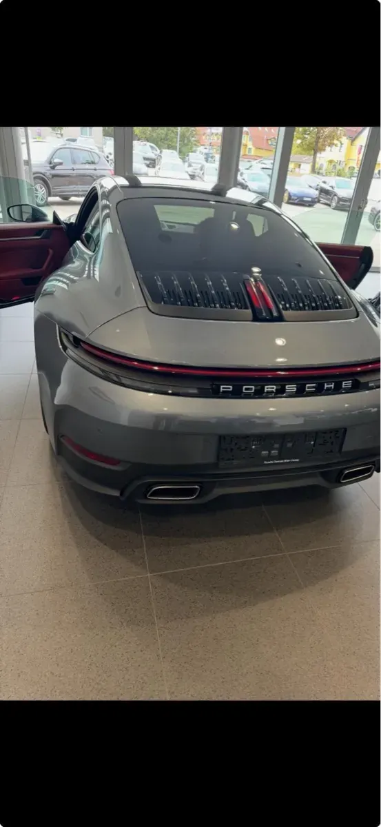 Porsche 911 2024 photo 3