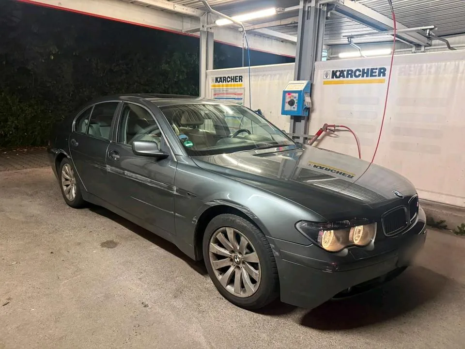 BMW 735I