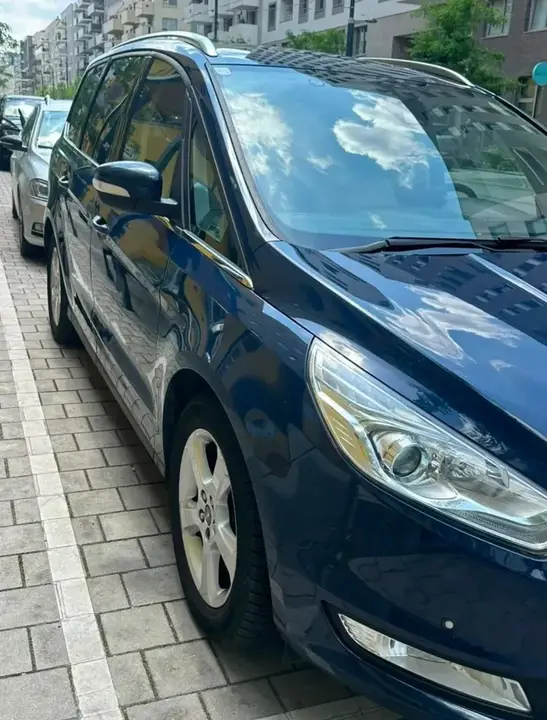 Ford Galaxy 2016 photo 2