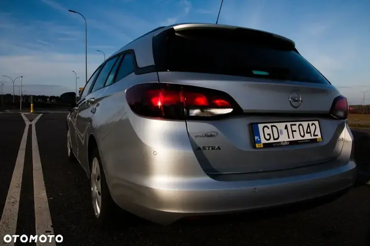 Opel Astra 2018 photo 4