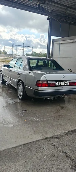 Mercedes-Benz 200 E 1991 photo 3