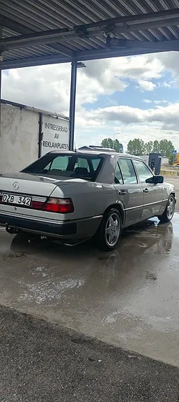 Mercedes-Benz 200 E 1991 photo 2