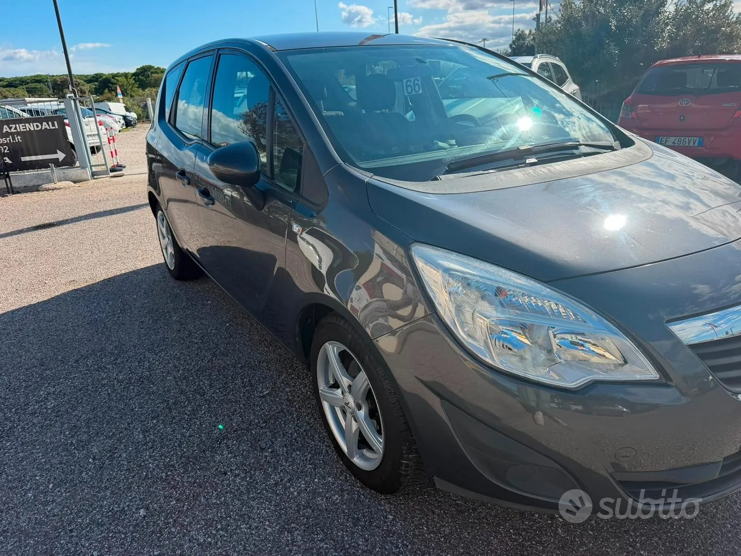 Opel Meriva 2011 photo 2