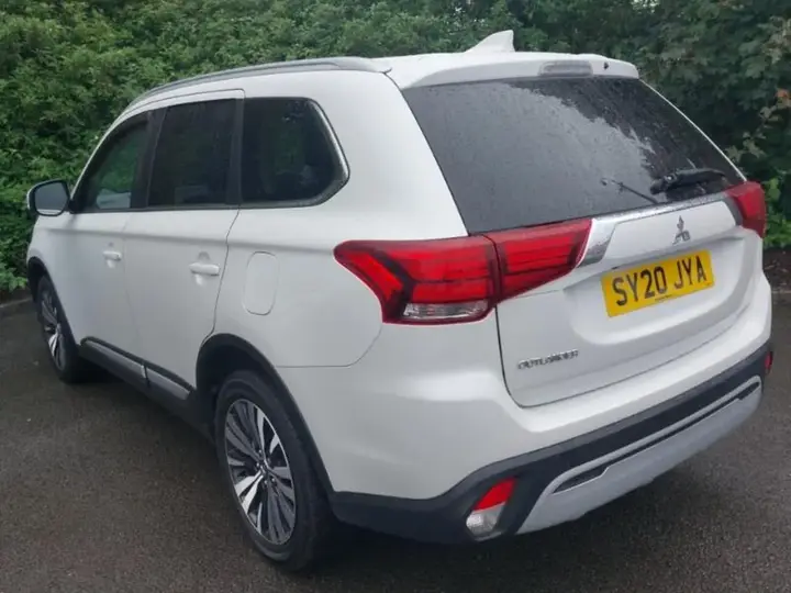 Mitsubishi Outlander 2020 photo 2