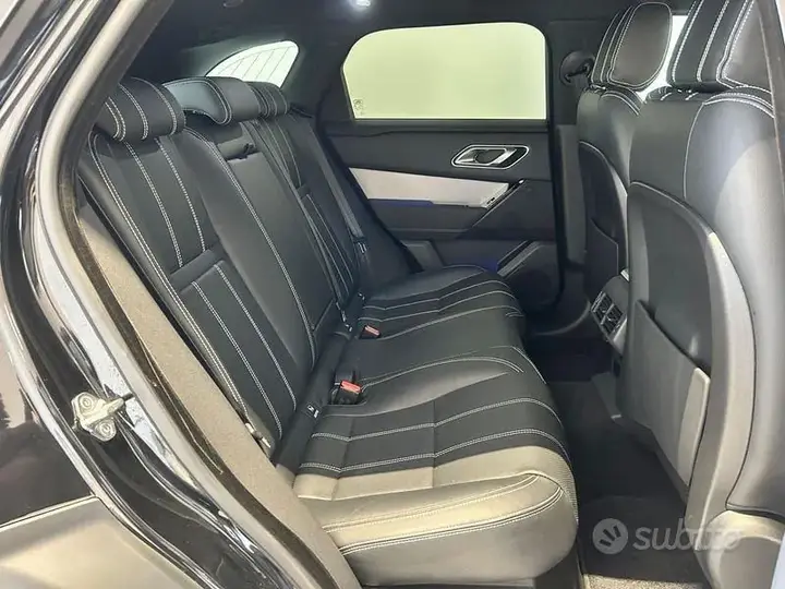 Land Rover Velar 2023 photo 5