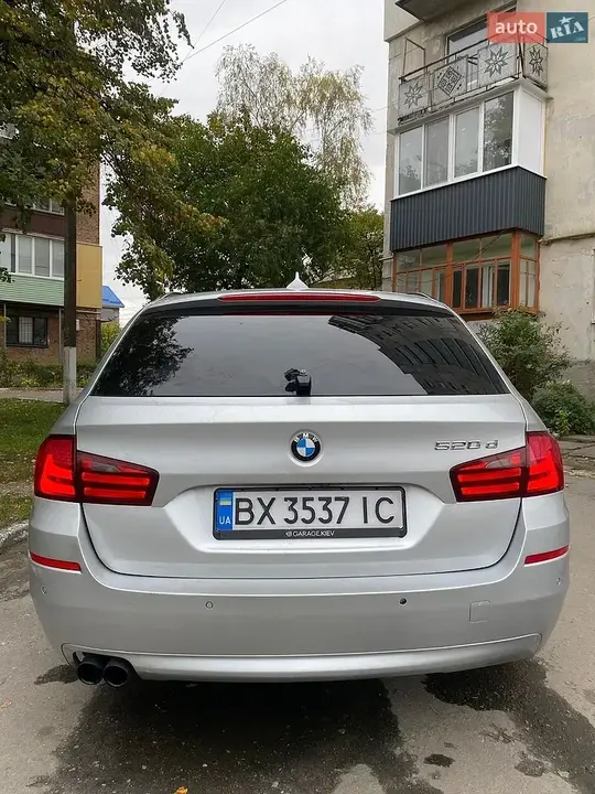 BMW 5 Series 2010 photo 5