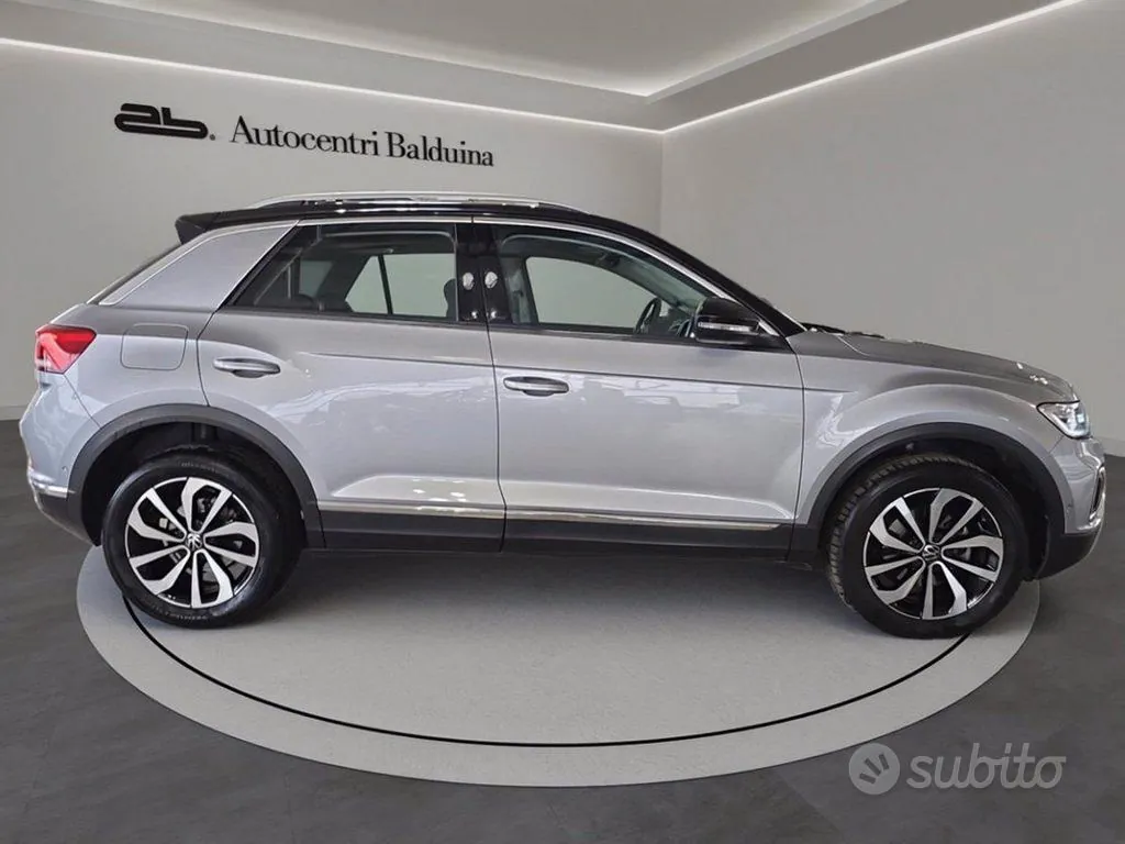Volkswagen T-Roc 2023 photo 3