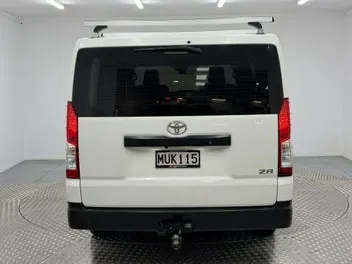 Toyota Hiace 2020 photo 5