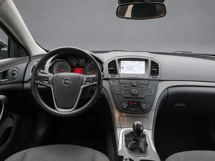 Opel Insignia 2011 photo 2