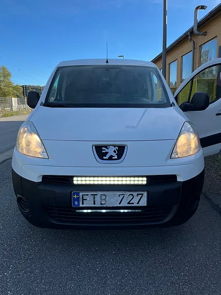 Peugeot Partner 2011 photo 3