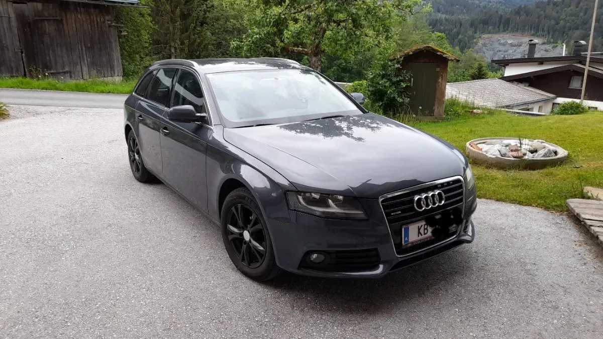 Audi A4 2010 photo 3