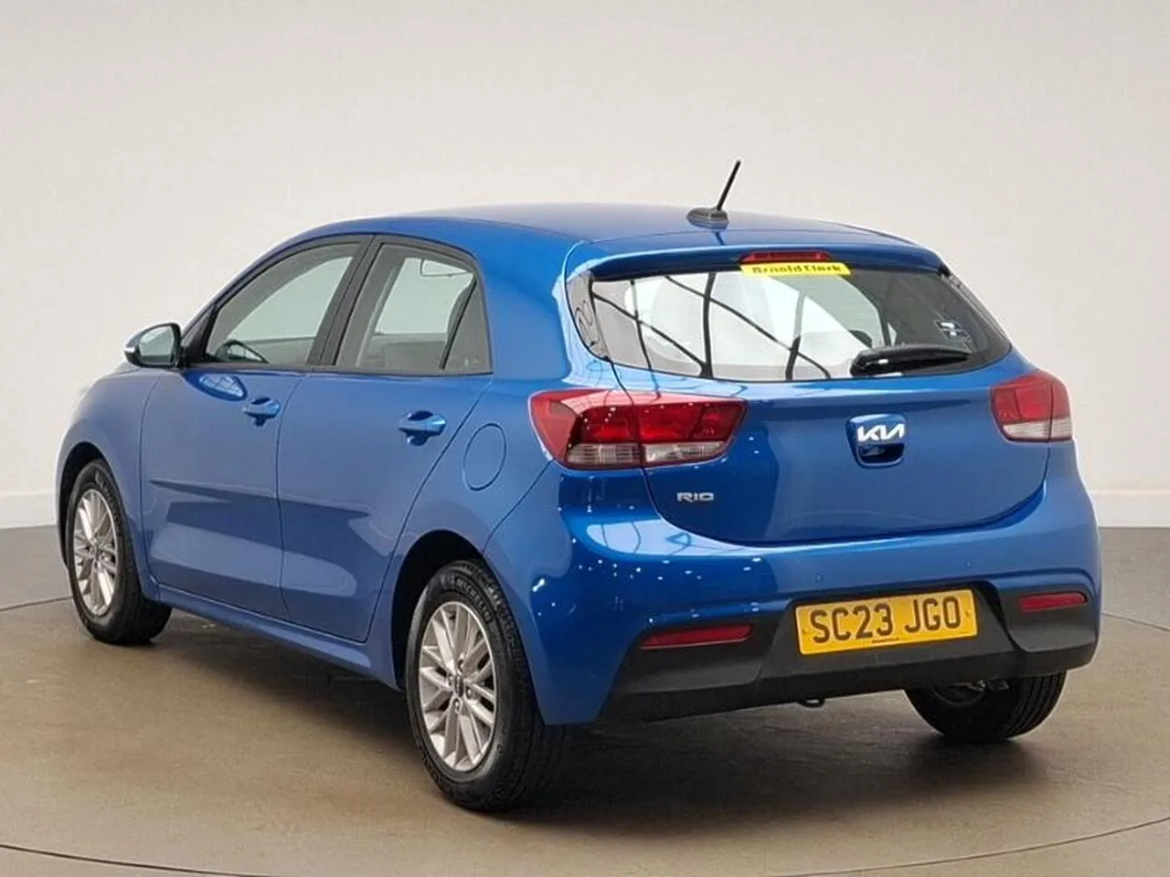 Kia Rio 2023 photo 2