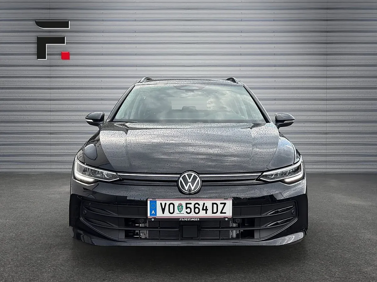 Volkswagen Golf 2026 photo 2