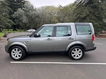 Land Rover Discovery 2010 photo 4