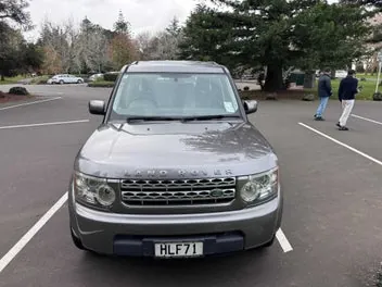 Land Rover Discovery 2010 photo 2