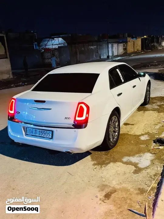 Chrysler 300 2012 photo 3