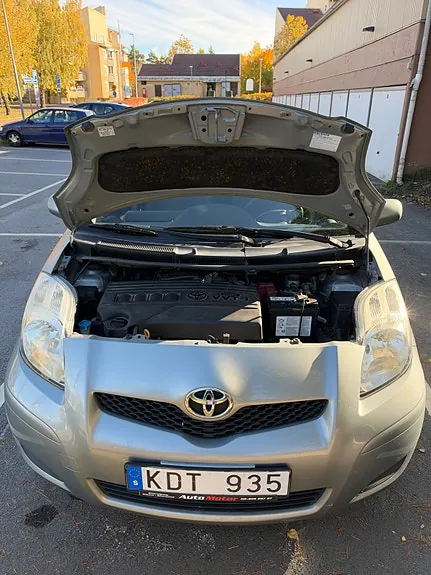 Toyota Yaris 2009 photo 2