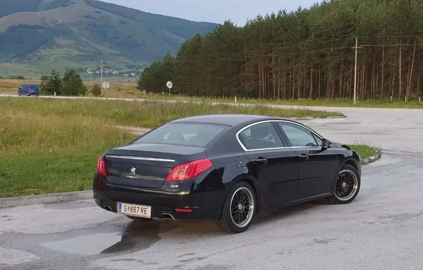 Peugeot 508 2011 photo 2