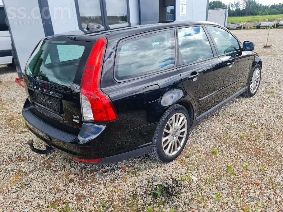 Volvo V50 2010 photo 4