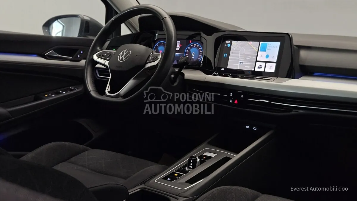 Volkswagen Golf 2023 photo 2