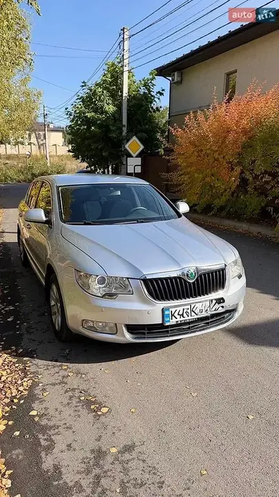Skoda Superb 2012 photo 5