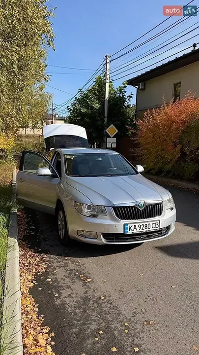 Skoda Superb 2012 photo 3