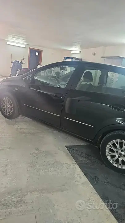 Fiat Punto 2010 photo 4
